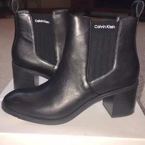 Calvin Klein ankle bootie women 9